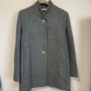Made in the USA 100 percent wool coat gray a touch is blue and tan